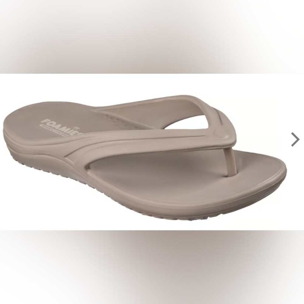 Skechers- Flip Flops. - Picture 4 of 8